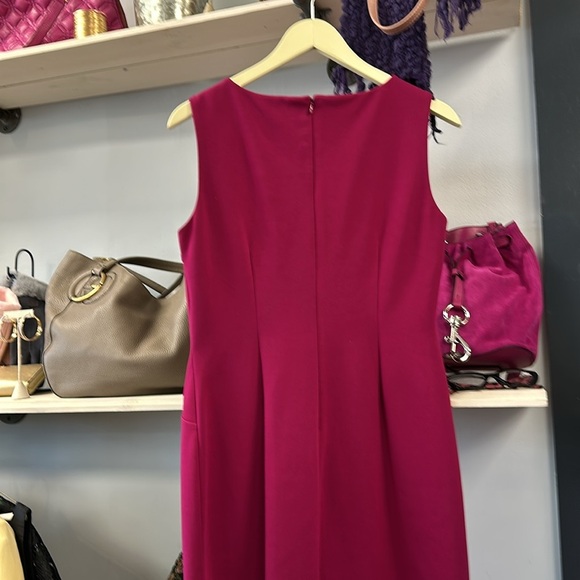 Ivanka Trump
Textured Starburst Sheath Dress - Picture 8 of 8